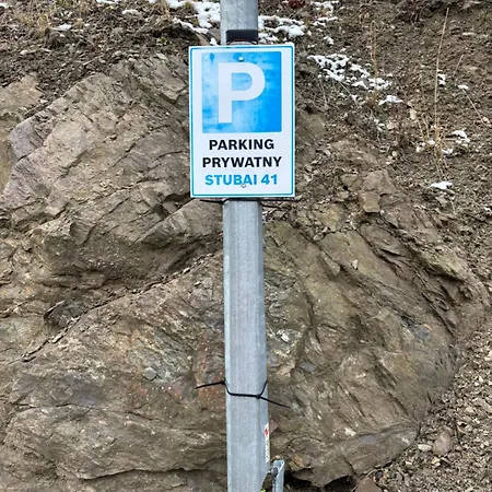 Apartment Czarna Gora - Stubai 41 *